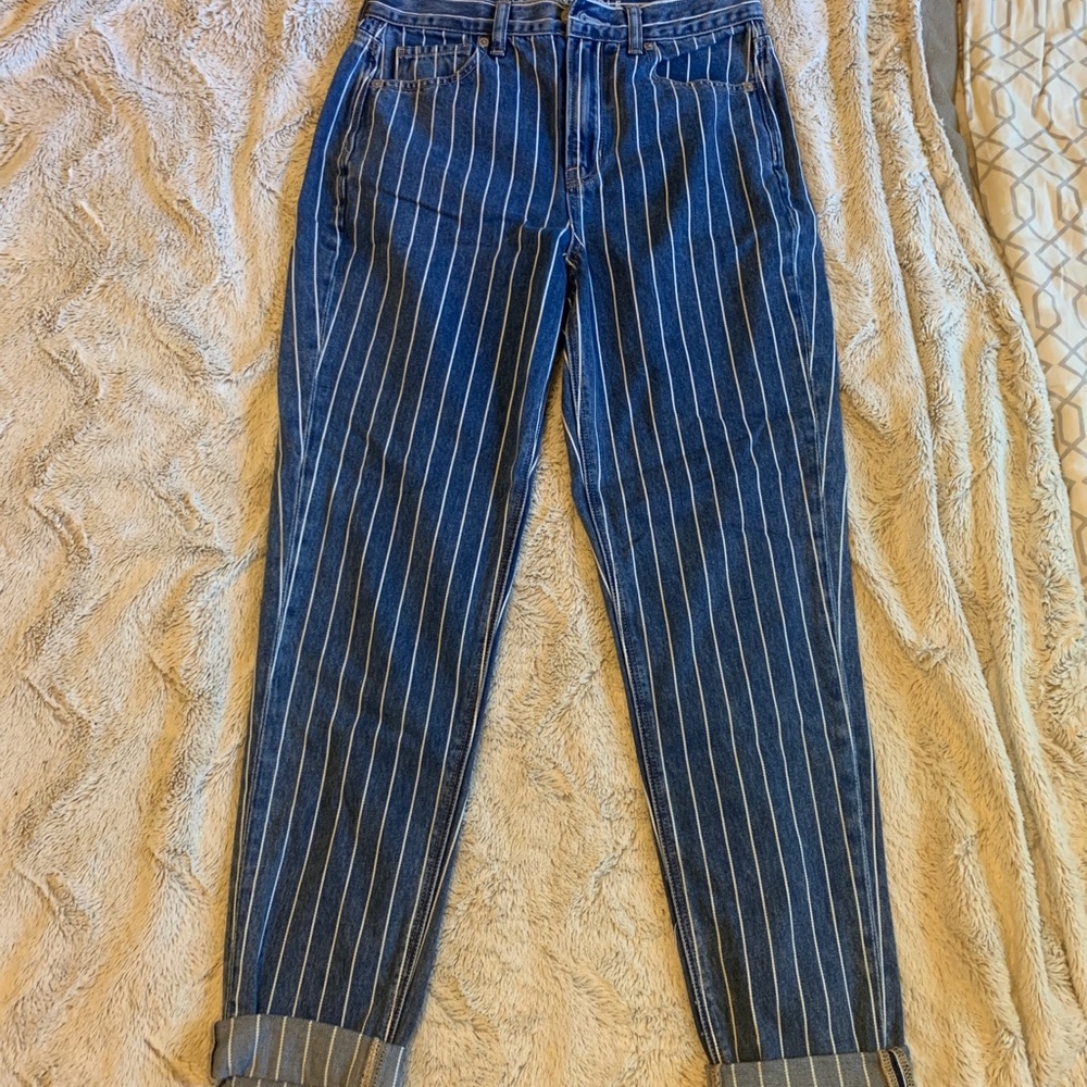 American eagle mom jeans